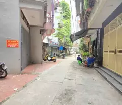 Bán Tòa Nhà La Thành Ba Đình 106m2 - 5 Tầng 23.5 Tỷ Lô Góc Ô Tô Tránh Sổ Đẹp Vuông Vức