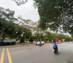 -HANG HÓT LONG BIÊN 6 tỷ 480 triêu .6 tầng thang máy ô tô vào nhà
-liên hệ e cường 083 2865 116