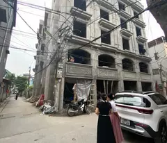 -HANG HÓT LONG BIÊN 6 tỷ 480 triêu .6 tầng thang máy ô tô vào nhà
-liên hệ e cường 083 2865 116