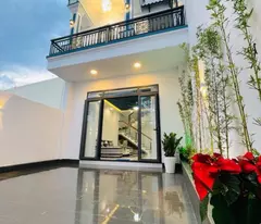 HÀNG NGỘP giảm hơn 300tr bán nhanh nhà 1 trệt 1 lầu sổ riêng thổ cư