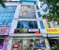 BÁN NHÀ PHỐ PHẠM VĂN ĐỒNG, Ô TÔ VÀO NHÀ, 5 TẦNG THANG MÁY, VỊ TRÍ HIẾM, BÁN GẤP