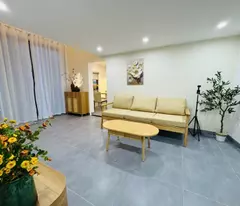 Chỉ Hơn 2 tỷ, Ngang gần 9m, Trung Tâm THỜI TRANG LÊ DUẨN.