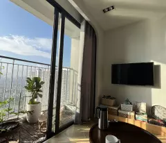 Bán căn hộ 54m2 - 2 Ngủ 1 vs - Tầng cao - Hướng Đông - Vinhomes Smart City