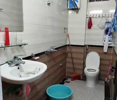 Bán nhà Ngã Tư Vạn Phúc, 35m2, Thông sàn, khép kín, ngõ nông 4.5 tỷ.