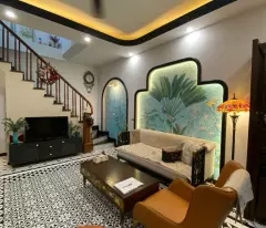 Nhà đẹp ở ngay!!! Chỉ nhỉnh 5 tỷ đã có ngay nhà phố Nguyễn Trãi