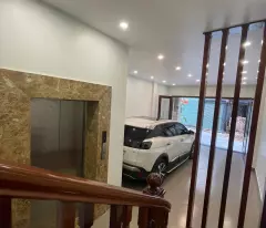 MỚI NHẤT NHÀ ĐẸP NGỌC THUỴ LONG BIÊN. THANG MÁY GARA Ô TÔ TRÁNH KINH DOANH