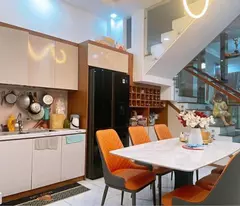 Bán nhà HXH Quận 10, 35m2, gần Thành Thái, giá 5,x tỷ TL