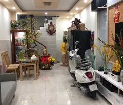 Ngôi Nhà Trung Tâm Quận 10, Nguyễn Ngọc Lộc, 30m², SHR, chỉ 5.7 Tỷ - Độc Đáo và Vượt Trội!