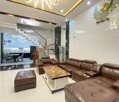 3 Tầng, THÁI THỊ BÔI, NGANG 5M, đi bộ ra chợ, chỉ 3.x