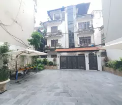 BÁN BIỆT THỰ HOA BẰNG - BIỆT THỰ CẦU GIẤY - CỰC HIẾM - NHÀ MẶT TIỀN  KHỦNG - Ô TÔ VÀO NHÀ - SÁT