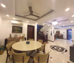 BÁN BIỆT THỰ HOA BẰNG - BIỆT THỰ CẦU GIẤY - CỰC HIẾM - NHÀ MẶT TIỀN  KHỦNG - Ô TÔ VÀO NHÀ - SÁT