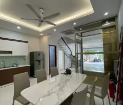 Ngọc Thụy 80M 4T 5MT
GIÁ 16.9 tỷ Long Biên 
NHÀ ĐẸP Ở SƯỚNG - Ô TÔ TRÁNH - THANG MÁY - NỘI THẤT