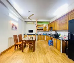 BÁN NHÀ SAU TRUNG TÂM HỘI NGHỊ QUỐC GIA – Ô TÔ ĐỖ CỬA
60M2 – 13 TỶ ( THƯƠNG LƯỢNG TRỰC TIẾP VỚI
