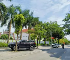 Bán nhà Thượng Thanh Long Biên DT 65m2*5T giá 8 tỷ 350 lô góc ô tô mặt tiền quyền lực dân trí cao