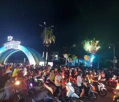 Cho thuê nhà mặt tiền nằm tại ngã ba Bà Triệu - Hà Huy Tập