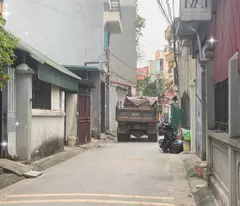 Bán nhà Giang Biên Long Biên DT 45m2*6T ô tô 7 chỗ thông, tháng máy, phân lô chỉ nhỉnh 100tr/m2