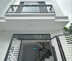 NHÀ RỘNG THÌ MÁT - 38M2 - NHÀ THỊ TRẤN CHÚC SƠN - TIỆN ÍCH NGẬP TRÀN
