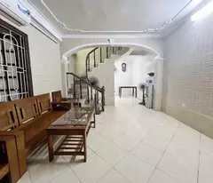 Bán nhà Văn Quán 35m2 4 tầng, lô góc, ô tô, Gần Hồ 7.75 tỷ.