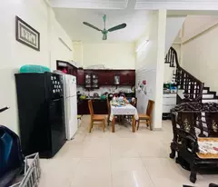BÁN NHÀ CẦU GIẤY_MẶT TIỀN KHỦNG_GẦN ÔTÔ_DÂN XÂY