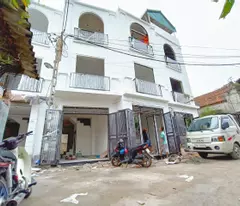 NHÀ ĐẸP CHÚC SƠN - Ô TÔ ĐỖ TẬN CỬA - 3 TẦNG - 2.35 TỶ