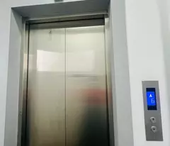 Bán Gấp Căn Nhà DV Sau TT Hội Nghị Quốc Gia – Ô tô đỗ cửa 

Dòng Tiền 720tr/năm – Đang cho thuê
