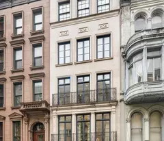 Building cỡ nhỏ –  Đinh Tiên Hoàng – 130m2 – 2 tầng – 5.8m mặt tiền.
