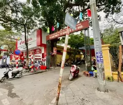 NHÀ ĐẸP - LÔ GÓC THOÁNG – Ô TÔ ĐỖ TRƯỚC CỔNG CÁCH NHÀ 10M
