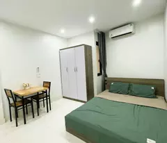 Bán Nhà 5 Tỷ, 30m² Hoàng Hoa Thám - Ngõ Thông, Ba Gác Tránh, Sàn Gỗ, Cửa Cuốn, Nội Thất Cao Cấp