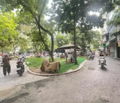 Bán nhà phân lô Hàm Nghi, 66m2 4T view công viên, tiện kinh doanh, để ở quá đẹp