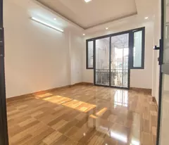 Linh Đường, 40m2, 5 tầng, 6 ngủ,lô góc 2 thoáng, ô tô tránh 15m, Nhỉnh 5 tỉ. LH 0904690958