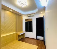 NHÀ ĐẸP  Quan Nhân  5 TẦNG; NGÕ THÔNG 3 GÁC; GẦN HỒ; GIÁ NHỈNH 4 TỶ