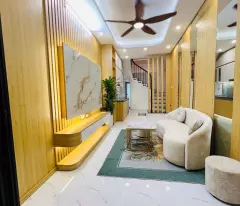 NHÀ ĐẸP  Quan Nhân  5 TẦNG; NGÕ THÔNG 3 GÁC; GẦN HỒ; GIÁ NHỈNH 4 TỶ