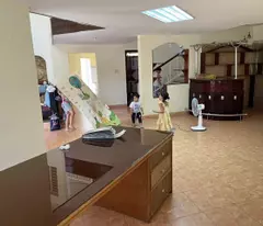 Cho thuê Villa sân vườn Thảo Điền 10x20 4PN 4WC đường xe hơi, đậu 2 xe thoải mái chỉ 30 triệu -