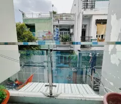 Hẻm xe hơi 2 mặt tiền hẻm 

Ngang 3.05 x nở hậu Ngang 4 x DÀI 23 m

 - 2 tấm Q4 có 60 triệu m