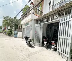 Quang Trung Quận Gò Vấp Phường 8 ( Đối diện Mercerdes) .