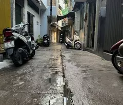 Ni Sư Huỳnh Liên Quận Tân Bình Phường 10.