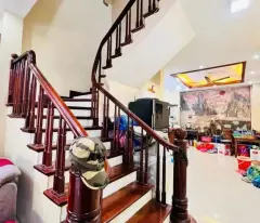 Bán Nhà Thuỵ Khuê  52m2-6,5tỷ-Lô Góc -Ngõ Nông 10m oto Đỗ -Dân Trí