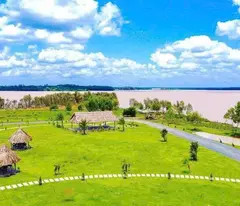Bán vườn gần 2.000m2 mặt tiền đường bờ hồ 300tr