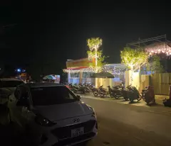Hiếm, cho thuê 150m2 chỉ 7tr/th làm quán Bia, CF tại khu đô thị Nam 32 Ngã tư Trôi