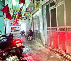BÁN NHÀ NGỌC KHÁNH/BA ĐÌNH - NHÀ ĐẸP Ở NGAY/VỊ TRÍ ĐẸP/NGAY GẦN MẶT PHỐ/NGÕ THÔNG