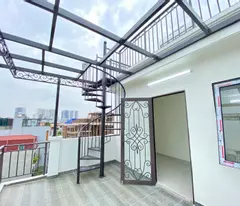 Bán nhà, Nguyễn Văn Cừ Long Biên DT 45m2 * 6 tầng 9 tỷ 5 thang máy ô tô cafe tầng thượng