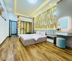Kim Giang, 35m2, 6 tầng, Ô tô cách 5m, Nhình 5 tỉ, LH 0904690958
