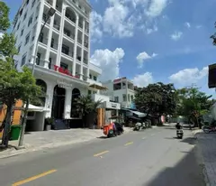 Bán tòa nhà VP Hầm 6 tầng MT đường XVNT, quận Bình Thạnh.