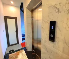 Bán nhà riêng Phố Đội Cấn. Ba Đình. Thang máy xịn. 15M ô tô tráng. Sát phố. Full nội thất. Gần