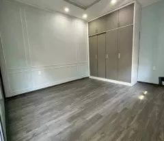 NHÀ NỚI XÂY NGANG 5 M GIÁ HƠN 2 TỶ Q4
SỔ HỒNG VUÔNG