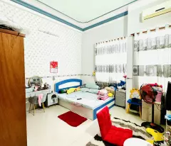 Mặt tiền Đỗ Thị Tâm (ngay sau chợ Tân Hương) 4.3x14.6m, 2.5 tấm