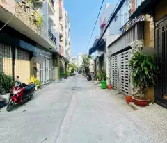 NHÀ 1/ LÊ VĂN QUOI ,DT 4M X18M . HẺM 6M SÁT MẶT TIỀN 2 TẦNG ,4PN OTO NGỦ TRONG NHÀ  -