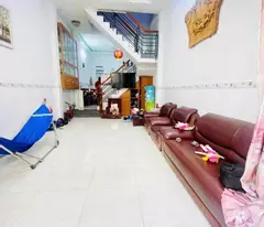 NHÀ 1/ LÊ VĂN QUOI ,DT 4M X18M . HẺM 6M SÁT MẶT TIỀN 2 TẦNG ,4PN OTO NGỦ TRONG NHÀ  -