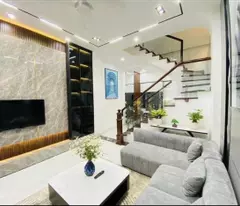 Bán Gấp Trung Kính 42m2 - 6.96 tỷ - Chỉ Một Căn Duy Nhất - Ngõ Nông Rộng Thông Thoáng - 30m Ra Ô Tô