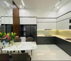 Bán Gấp Trung Kính 42m2 - 6.96 tỷ - Chỉ Một Căn Duy Nhất - Ngõ Nông Rộng Thông Thoáng - 30m Ra Ô Tô